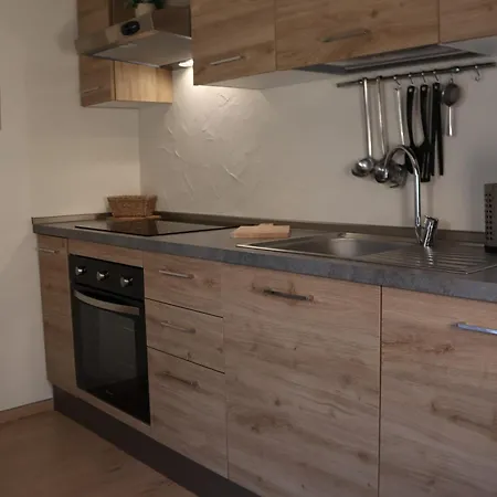 La Petite Marguerite *